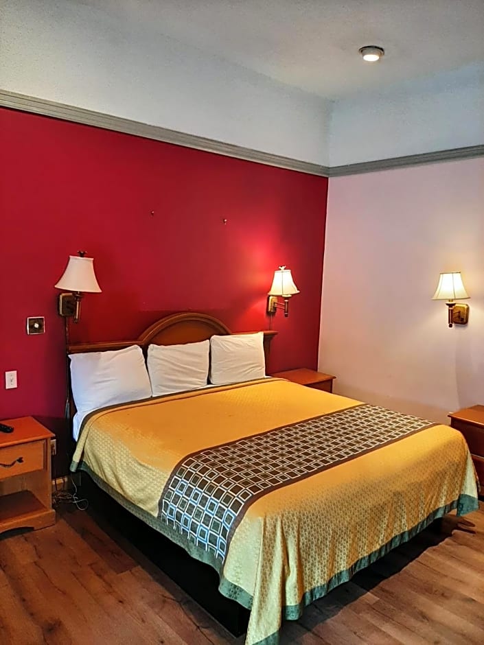 Travelers Lodge