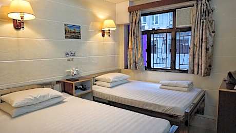 Family Room (4 Adults)