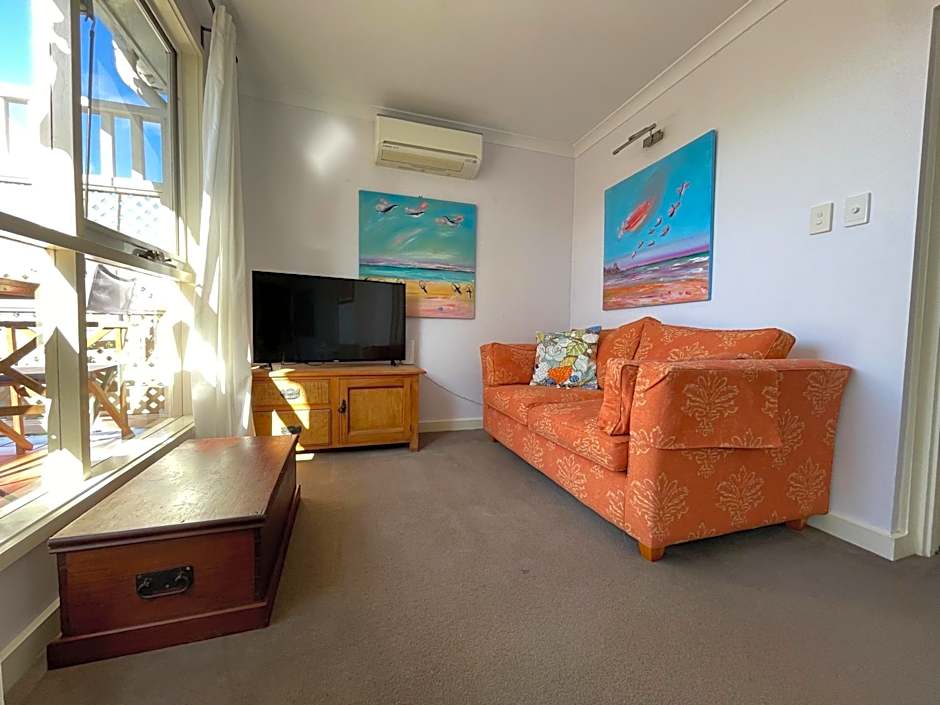 The Castle - Villa by the Sea