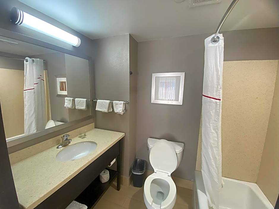 Red Roof Inn Pittsburgh - McKnight Rd