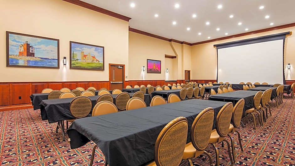Best Western Plus Dockside Waterfront Inn
