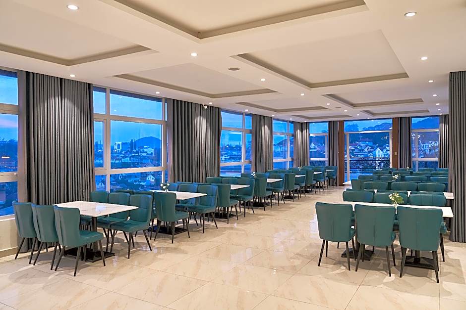 Nature Hotel - Pham Hong Thai