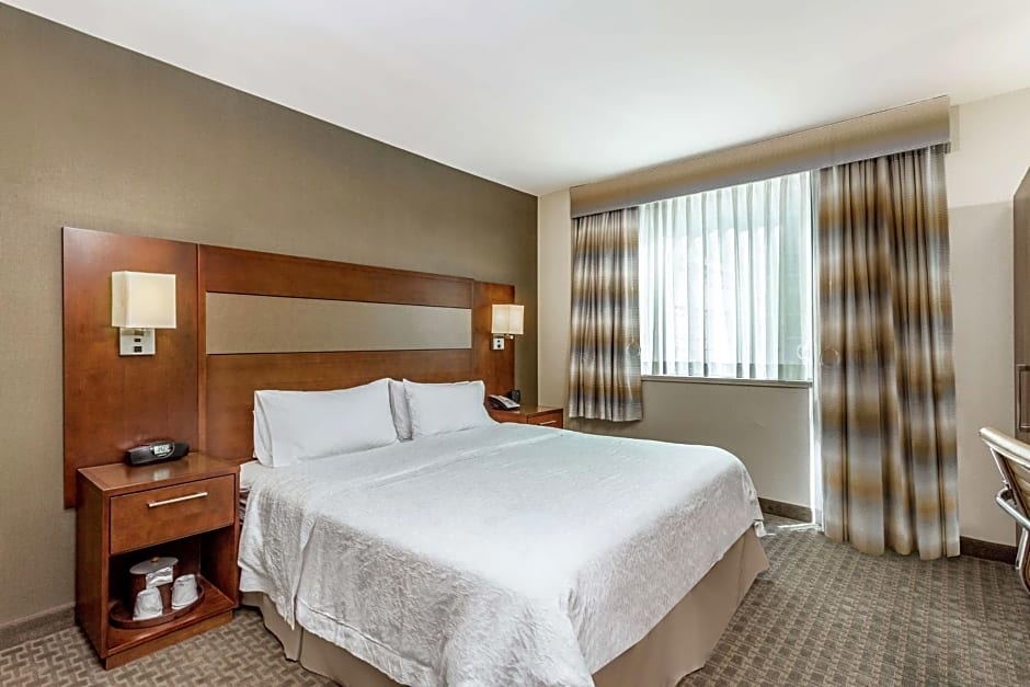 Hampton Inn By Hilton Grand Central