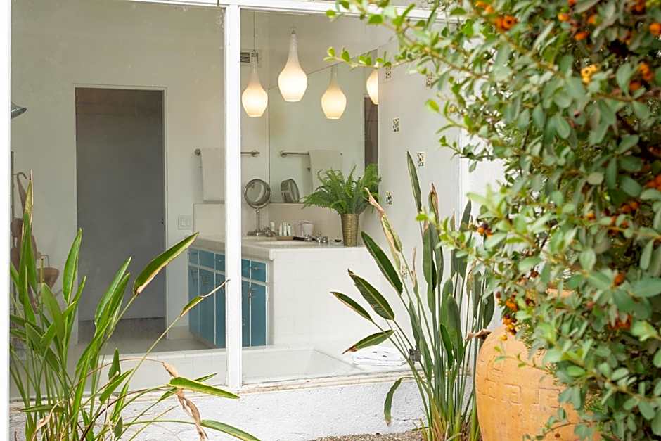 Monkey Tree Hotel by AvantStay Stylish Hotel in Palm Springs w Pool