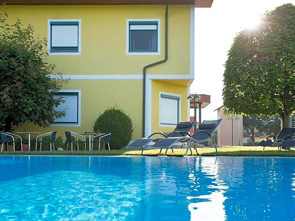 SCHACHENWALD Hotel & Restaurant I Free Parking