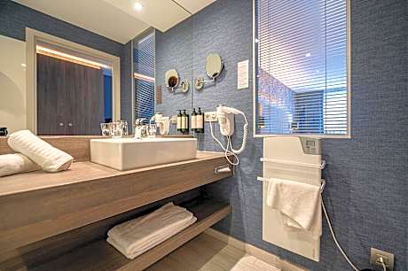 Standard Double Room with View