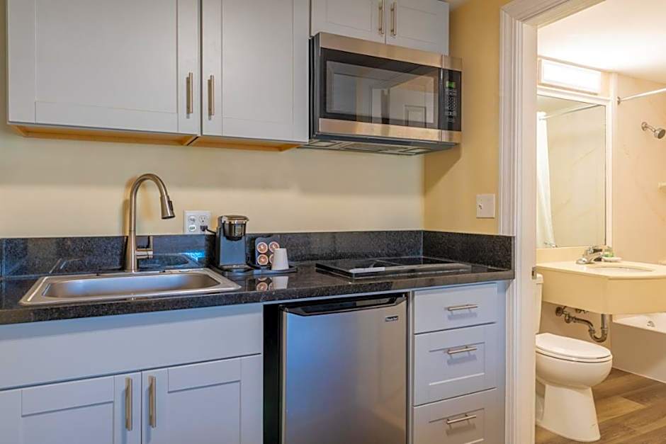 Ogunquit Hotel and Suites