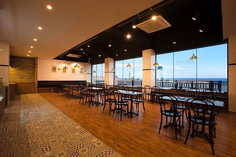 Two Y Hotel