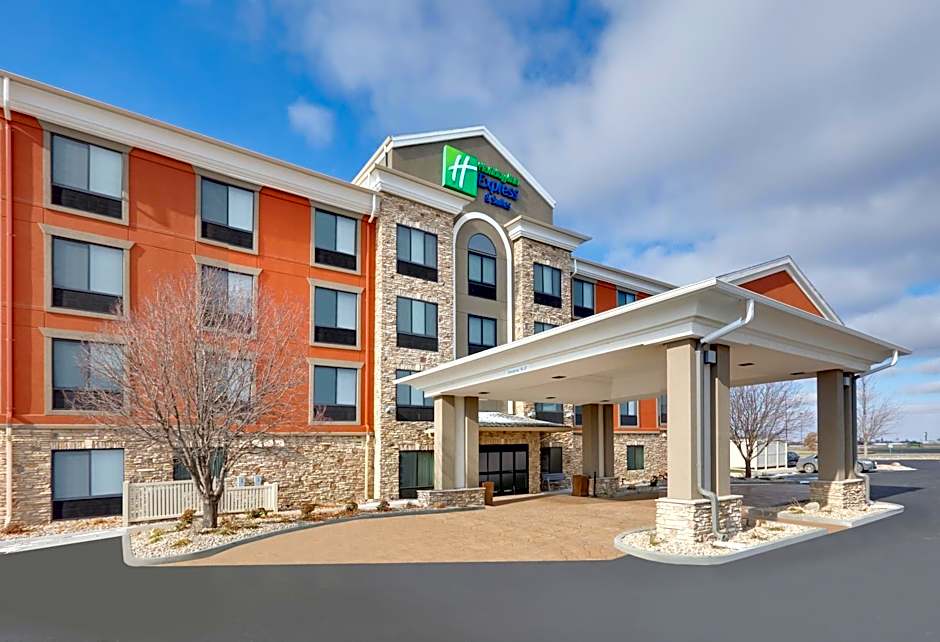 Holiday Inn Express & Suites Mitchell By IHG