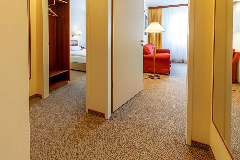 Globana Airport Hotel