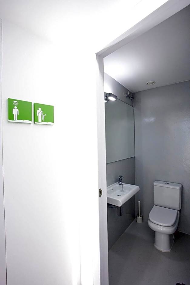 Sant Jordi Hostels Gracia