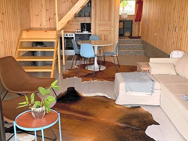 Small Vinter Summer House