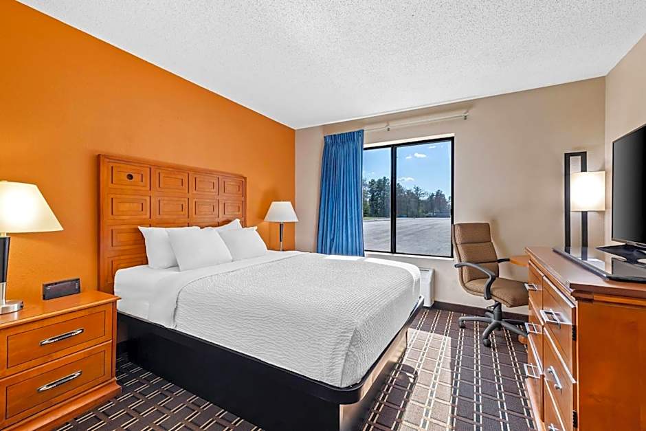 Days Inn by Wyndham Black River Falls