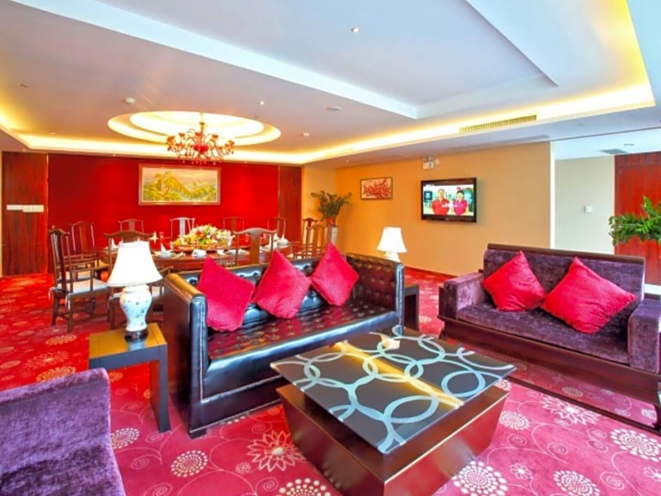 Days Hotel and Suites Yangjiang
