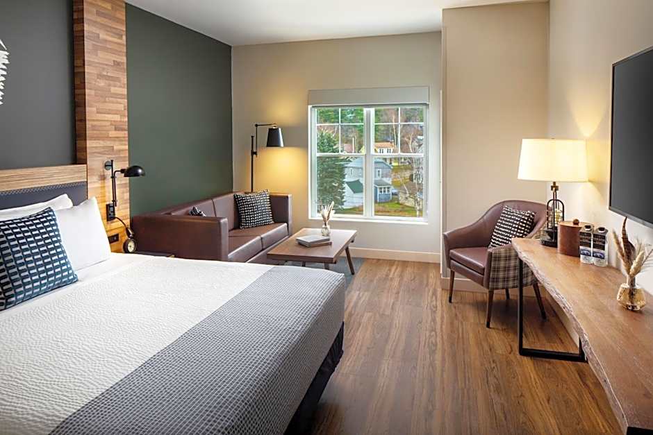 voco Saranac Lake NY - Waterfront by IHG