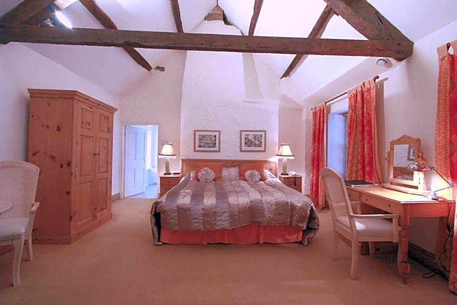 Centre Of Britain Hotel