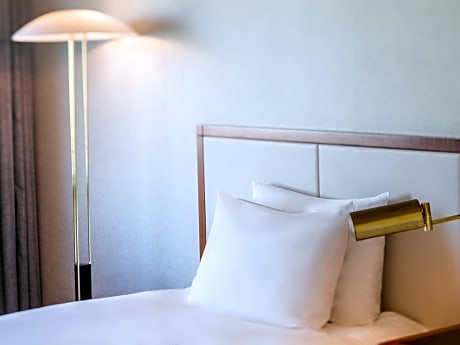 Classic Room with One Single Bed - City Side