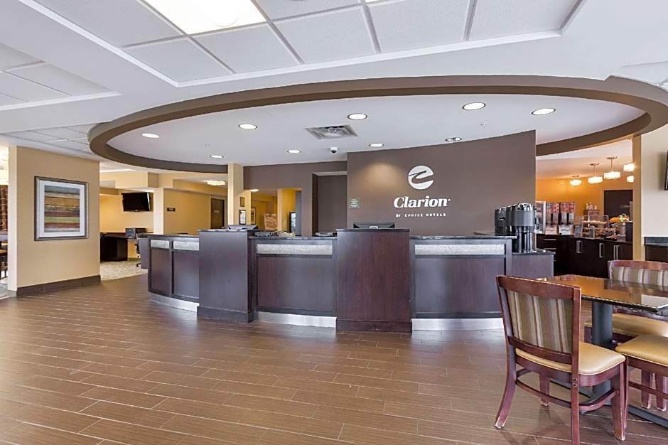 Clarion Hotel Beachwood-Cleveland