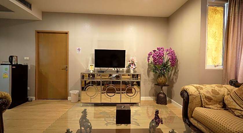 Three Seasons Bangkok