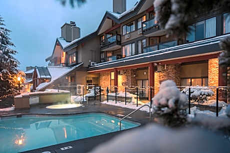 Whistler Village Inn & Suites
