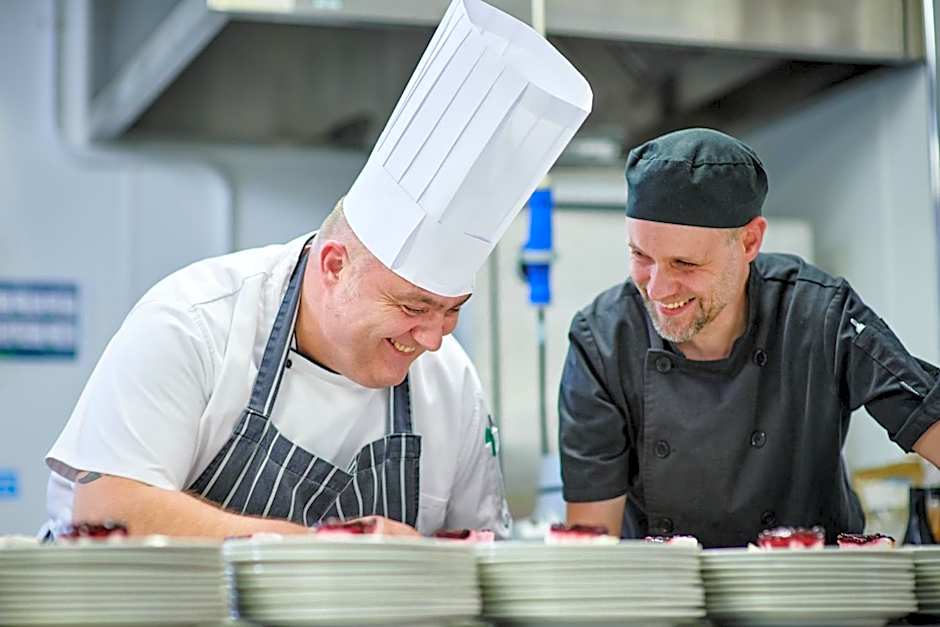 Stirling Court Hotel