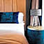 Amadomus Luxury Suites