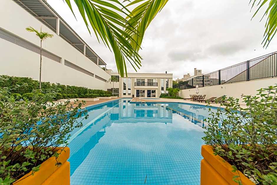 Apto moderno com piscina e academia QN1439