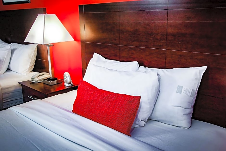 Ramada Hotel & Conference Center by Wyndham Lewiston