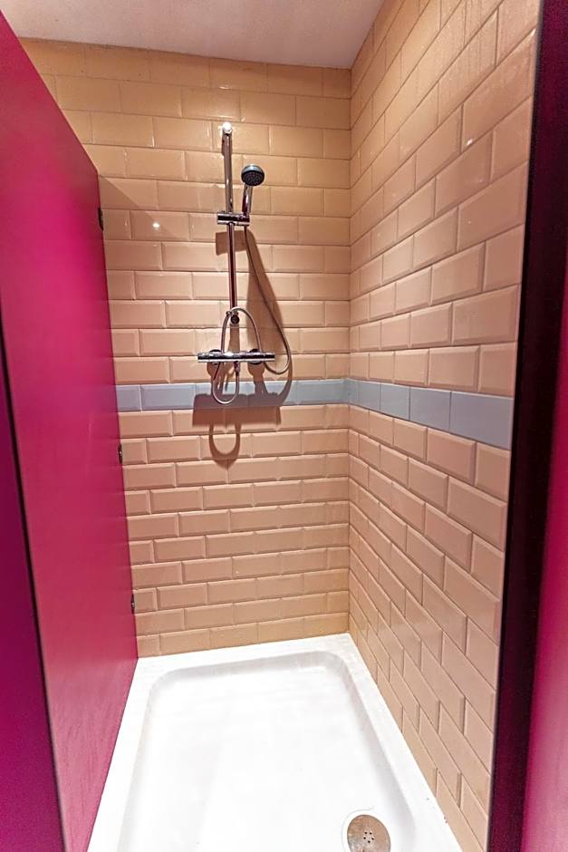 Hostelle - women only hostel London