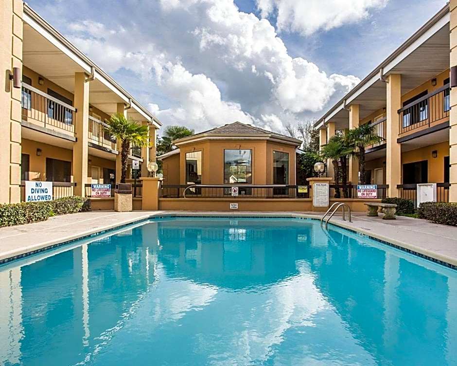 Suburban Studios Florence - Darlington