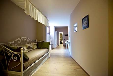 Quadruple Room with Terrace