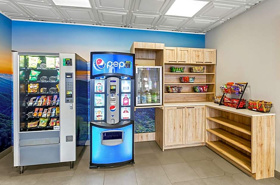 Quality Inn & Suites Charleston - Civic Center