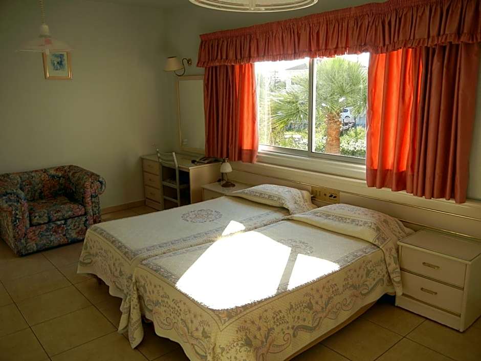 Tsialis Hotel Apartments