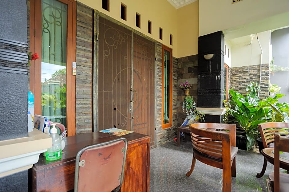 RedDoorz Syariah near RS Advent Bandar Lampung