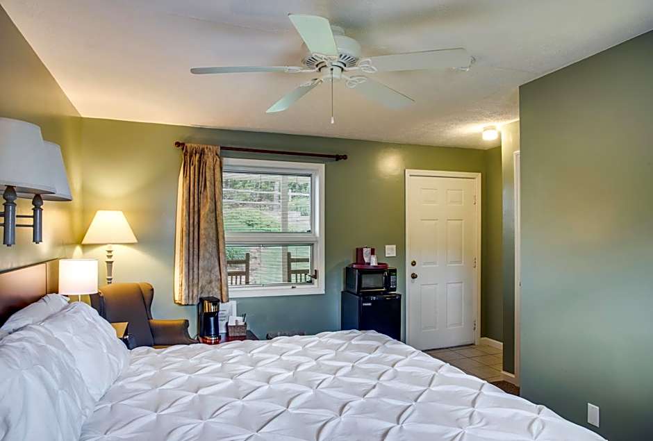 Boxwood Lodge Blowing Rock near Boone-University