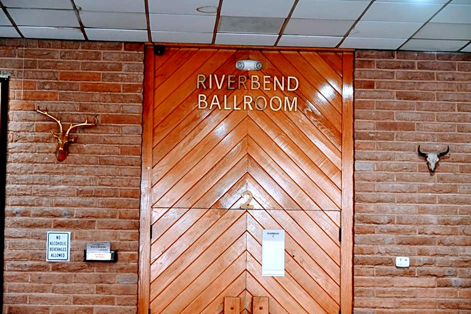 Douglas Inn and Conference Center