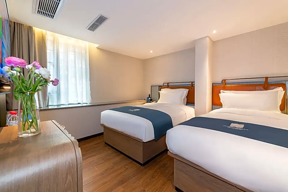 Echarm Hotel (Guangzhou Tiyu West Road Subway Station)