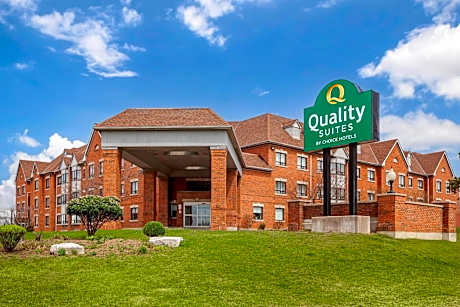 Quality Suites Whitby