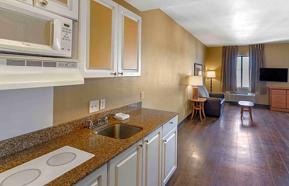 Extended Stay America Suites - San Rafael - Francisco Blvd. East