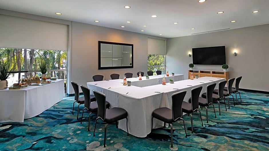 The Belamar Hotel Manhattan Beach, Tapestry Collection by Hilton
