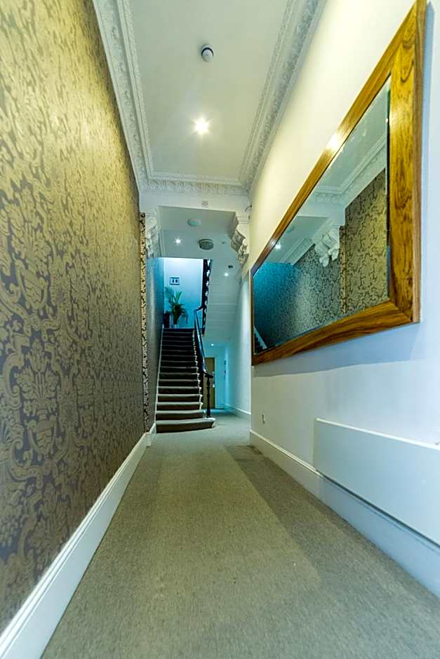 Hyde Park Superior Apartments