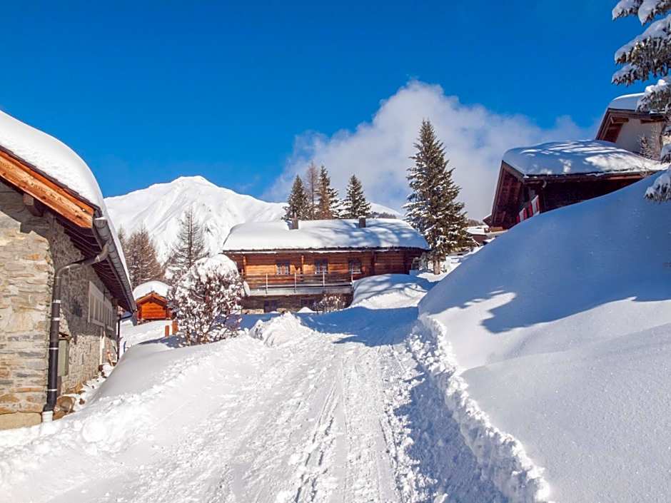 Gruppenhaus im Walliser Alpstyle