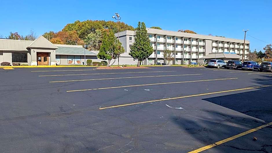 Motel 6-Danvers, MA - Boston North