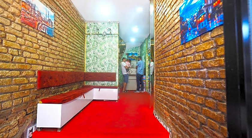 RENOVA OLD CiTY HOTEL