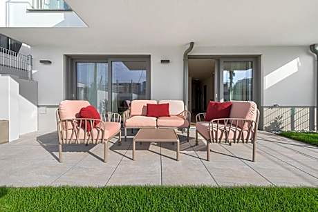 Apartment with Garden View