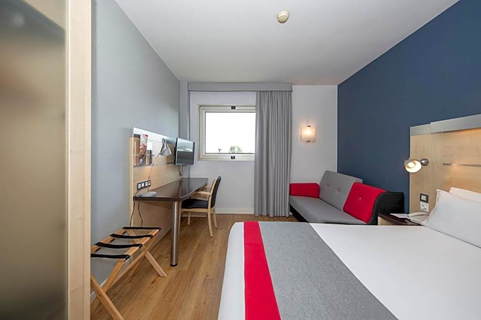 Holiday Inn Express Barcelona - Montmeló By IHG
