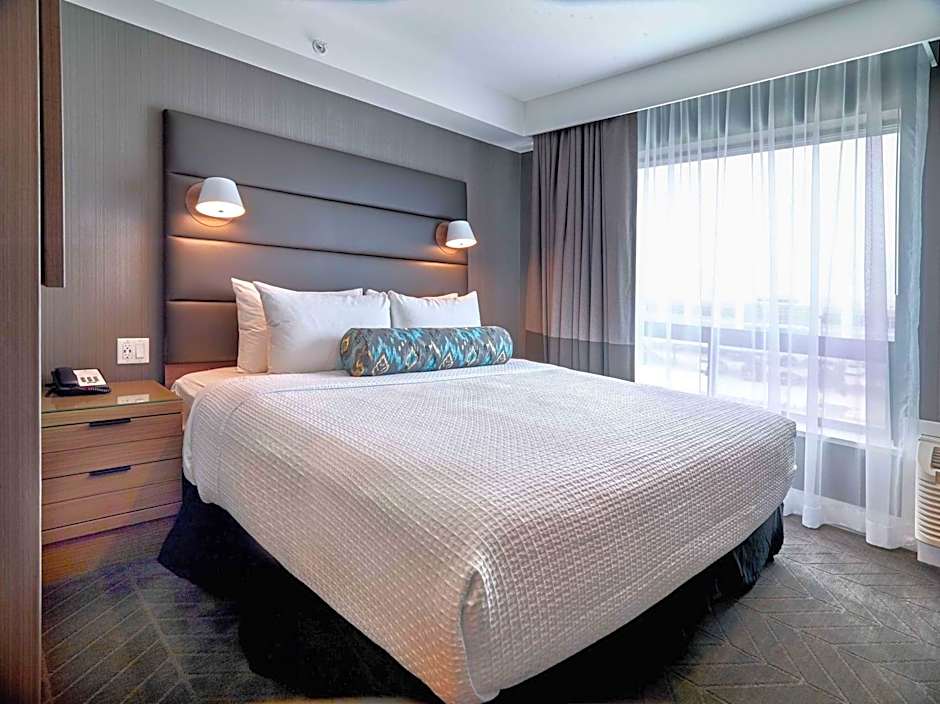 Sandman Signature Plano-Frisco Hotel