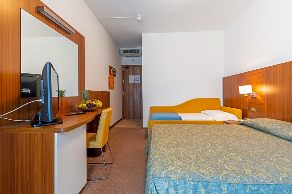 Hotel Touring