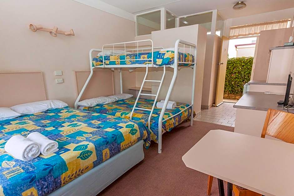 Moruya Waterfront Hotel Motel