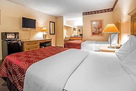 Superior Queen Room with Two Queen Beds - Non-Smoking